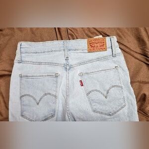Levis 721 High Rise Skinny Destroyed Light Wash Jeans 27x30